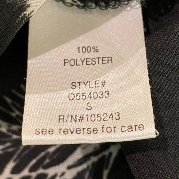 h.i.p. happening in the present cropped blouse - Picture 7 of 7